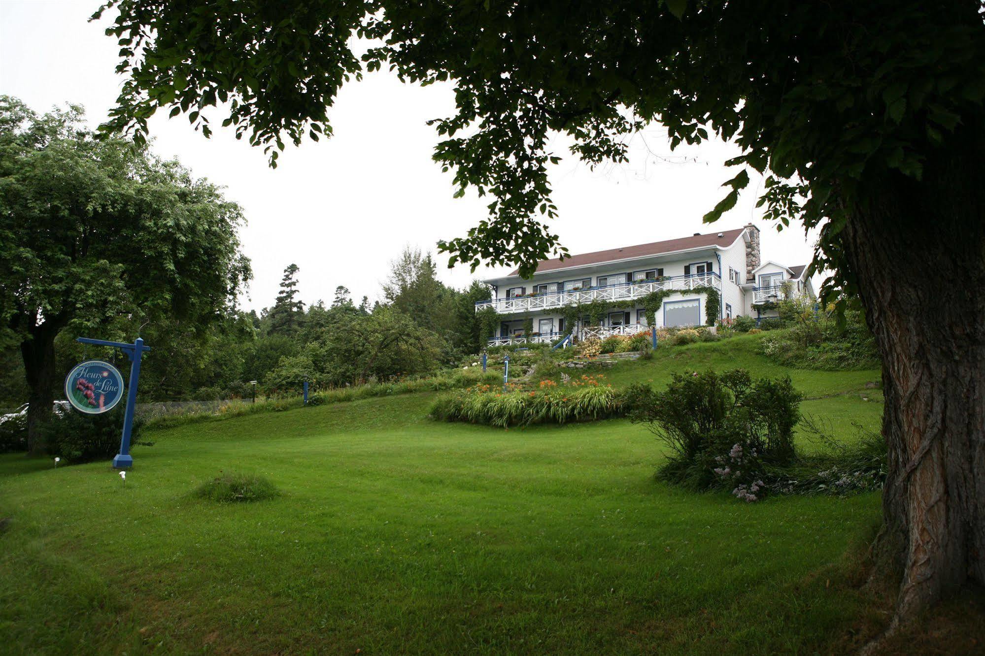 Auberge Fleurs De Lune La Malbaie Exterior foto